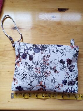 Jessica Floral Wristlet Clutch - White with Flowers, Sparkles Throughout
